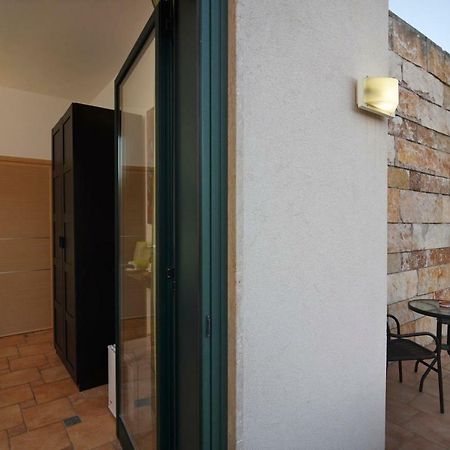 B&B Neptunia fronte mare Torre Specchia Ruggeri Exterior foto