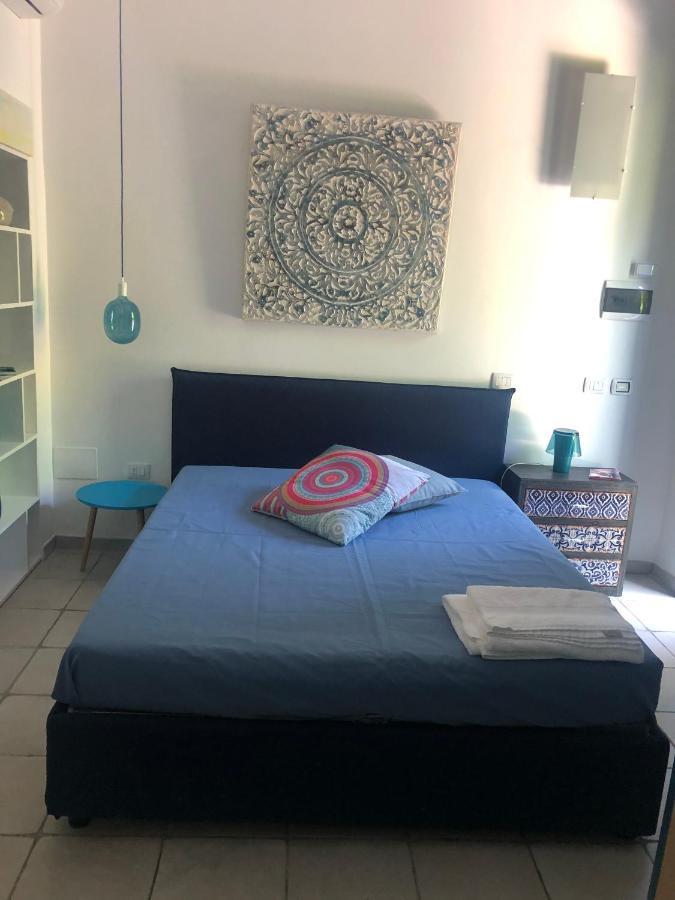 B&B Neptunia fronte mare Torre Specchia Ruggeri Exterior foto