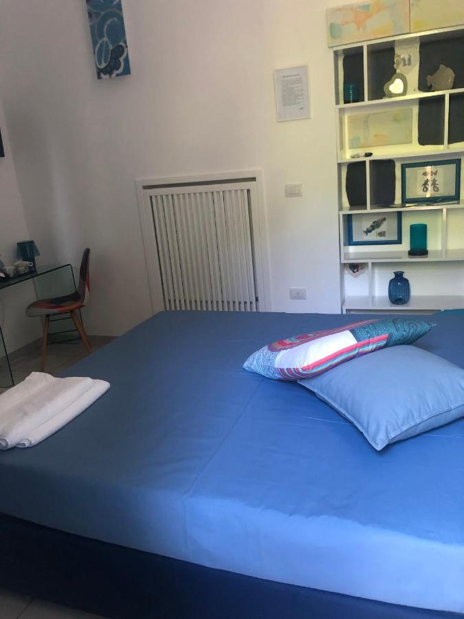 B&B Neptunia fronte mare Torre Specchia Ruggeri Exterior foto