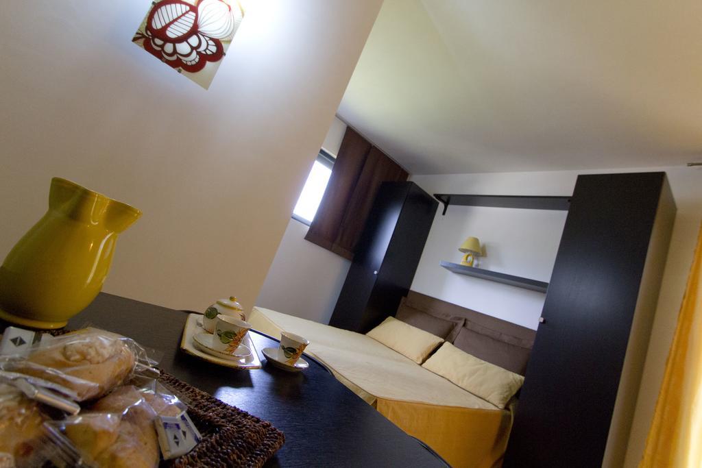 B&B Neptunia fronte mare Torre Specchia Ruggeri Exterior foto
